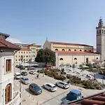 Bellway Hotel