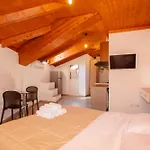 Bellway Hotel Szkodra