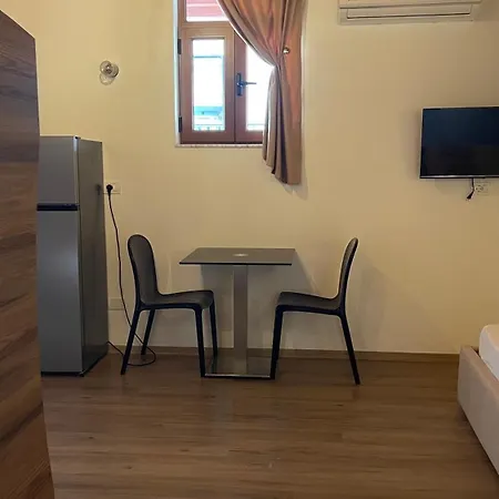 Bellway Hotel